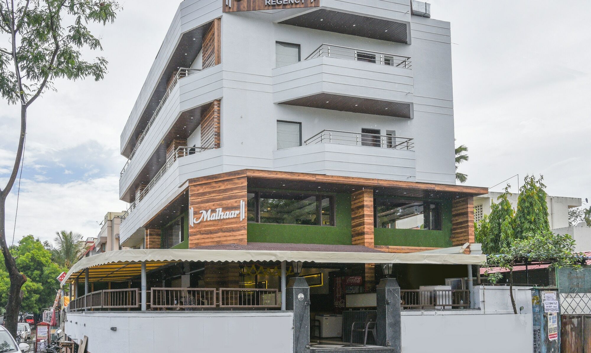Treebo Trend Malhaar Regency Hotel Chinchvad Buitenkant foto